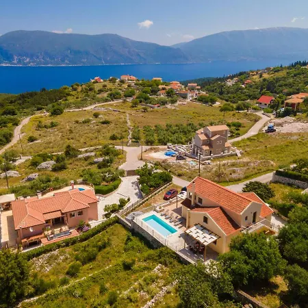 Guiscardos Luxury Villa *