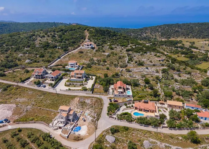 Guiscardos Luxury Villa