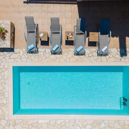 Guiscardos Luxury Villa Fiszkárdo